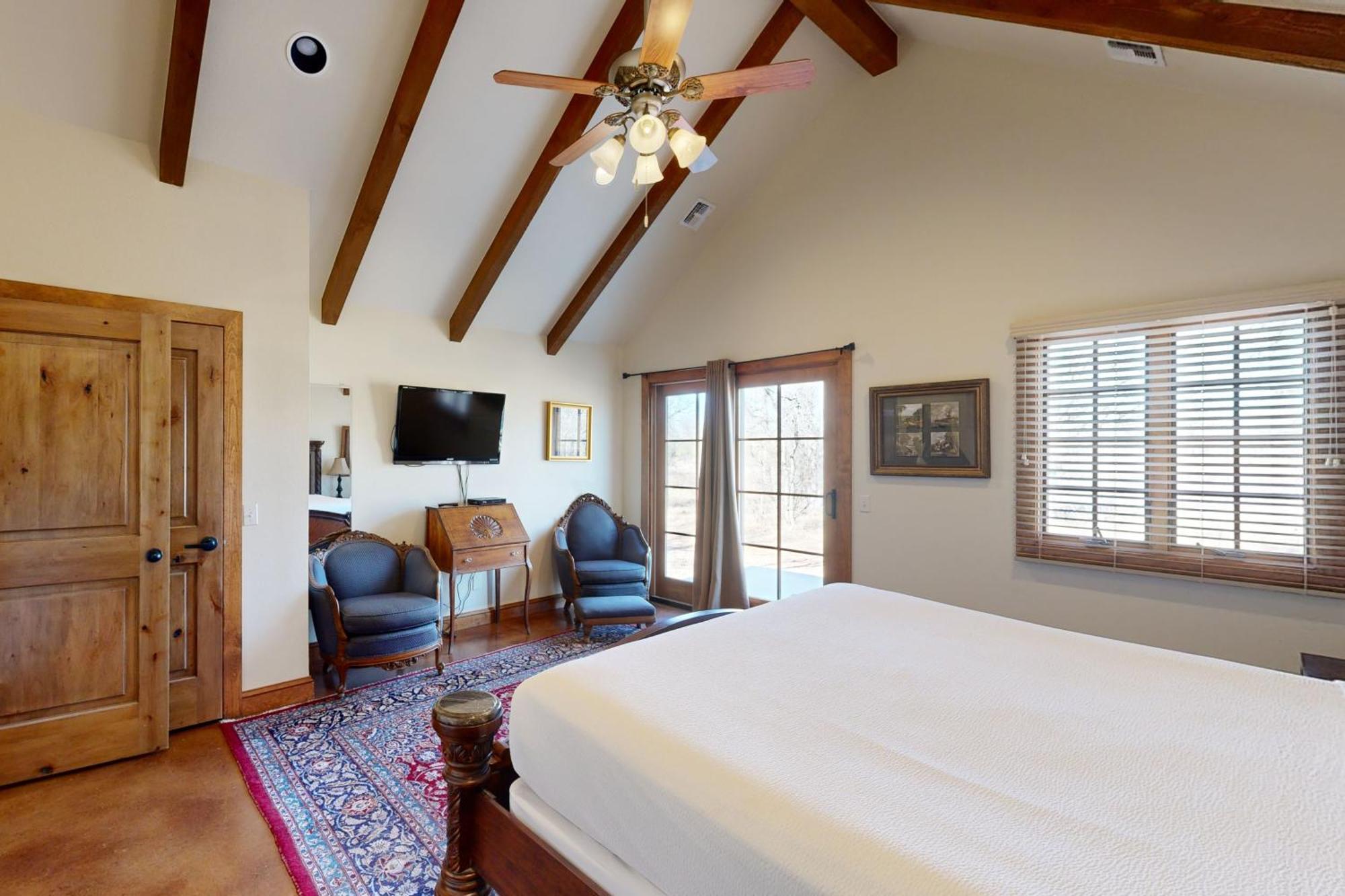 Messina Hof Hill Country Villa Blumenthal Rum bild