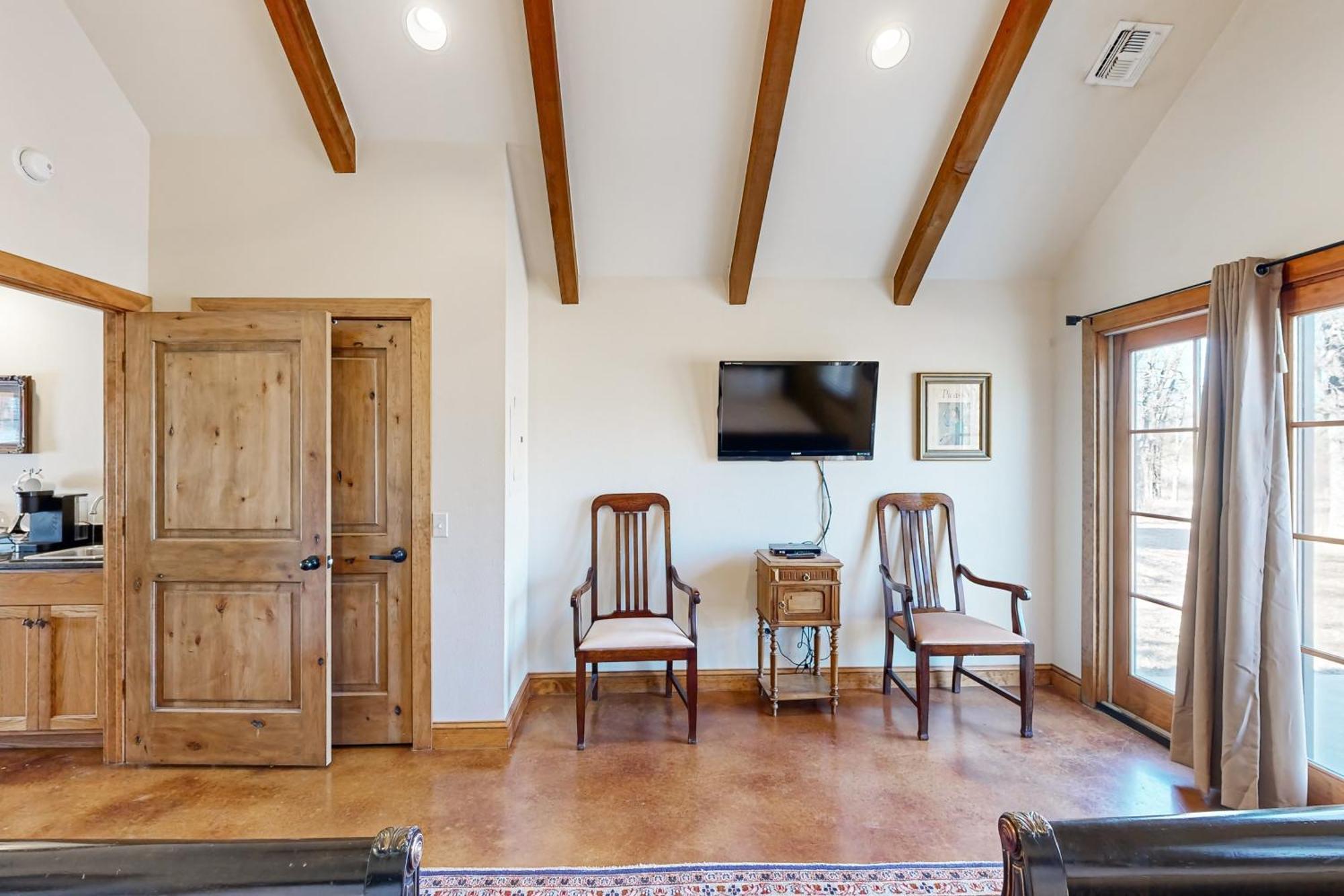 Messina Hof Hill Country Villa Blumenthal Rum bild