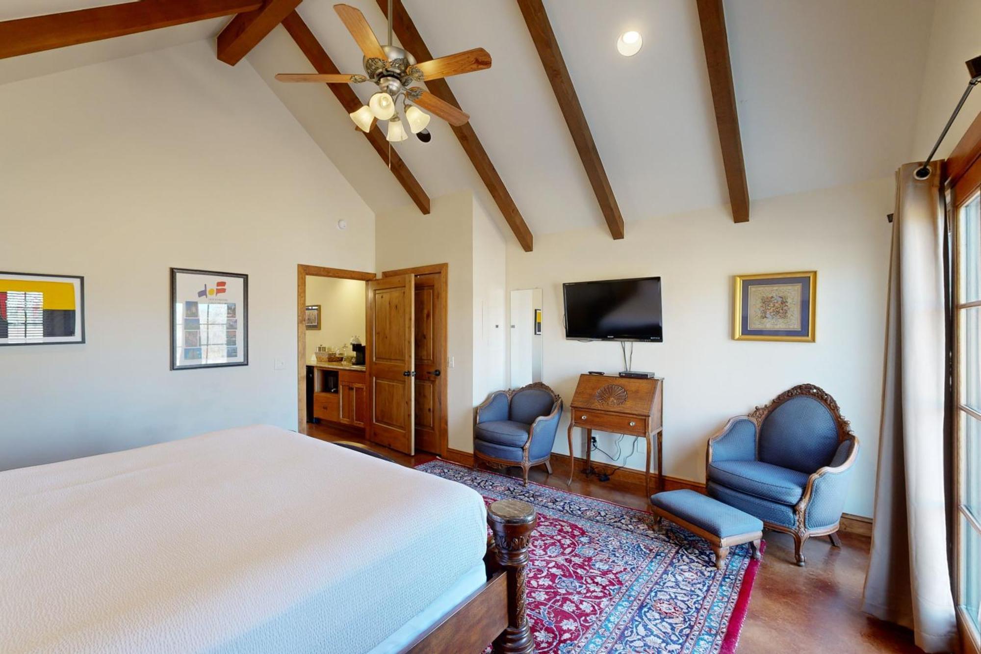 Messina Hof Hill Country Villa Blumenthal Rum bild