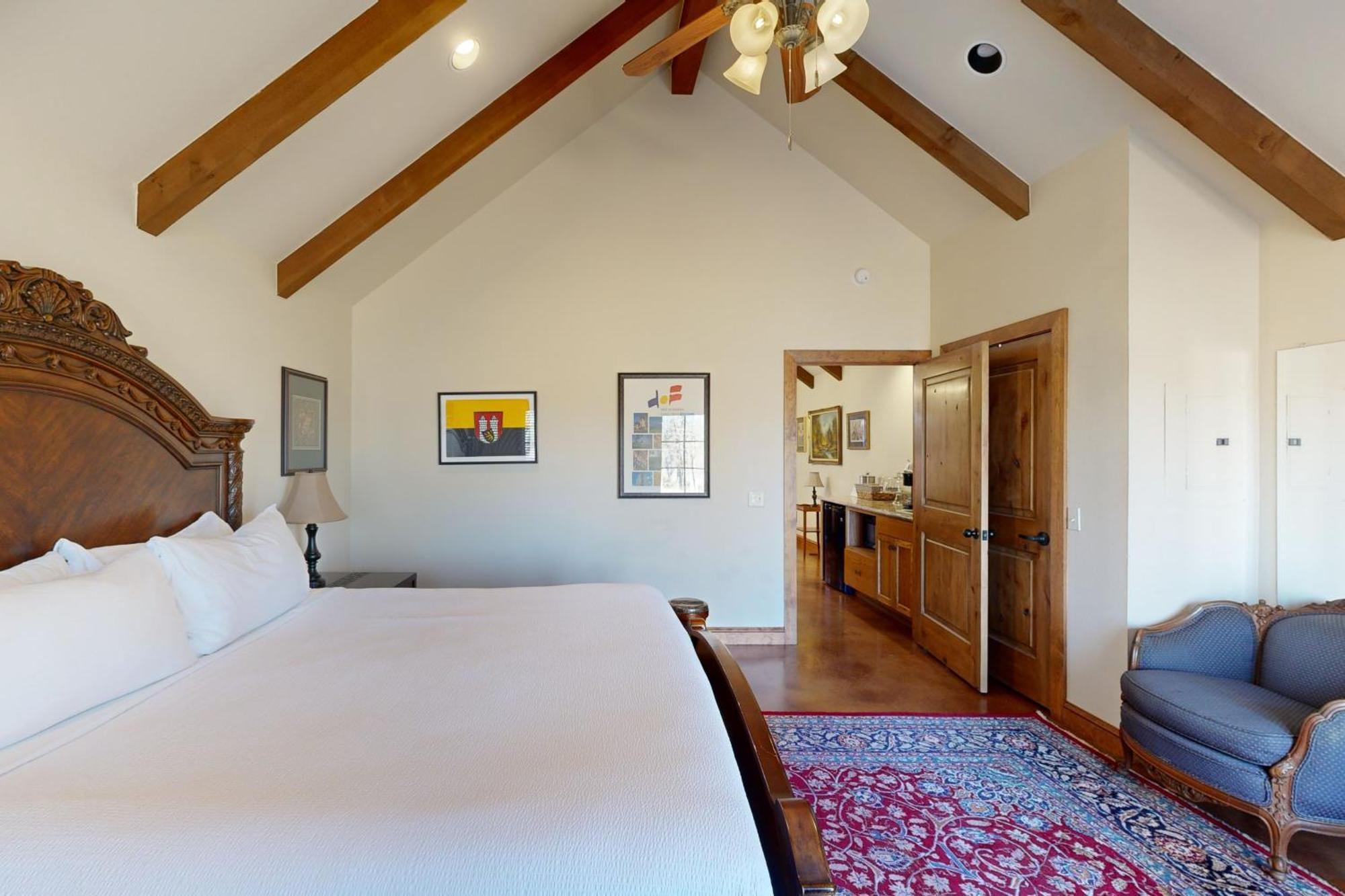Messina Hof Hill Country Villa Blumenthal Rum bild